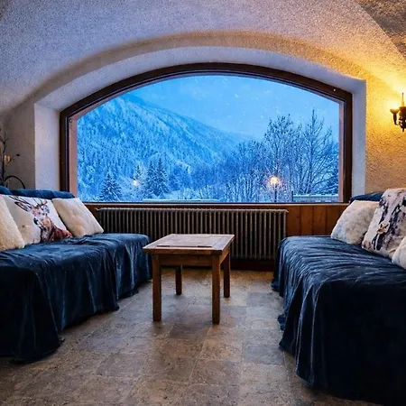 Splendid Ski-in,ski-out Historical Chalet! * La Léchère